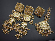 Kundan Earrings with Maangtikka