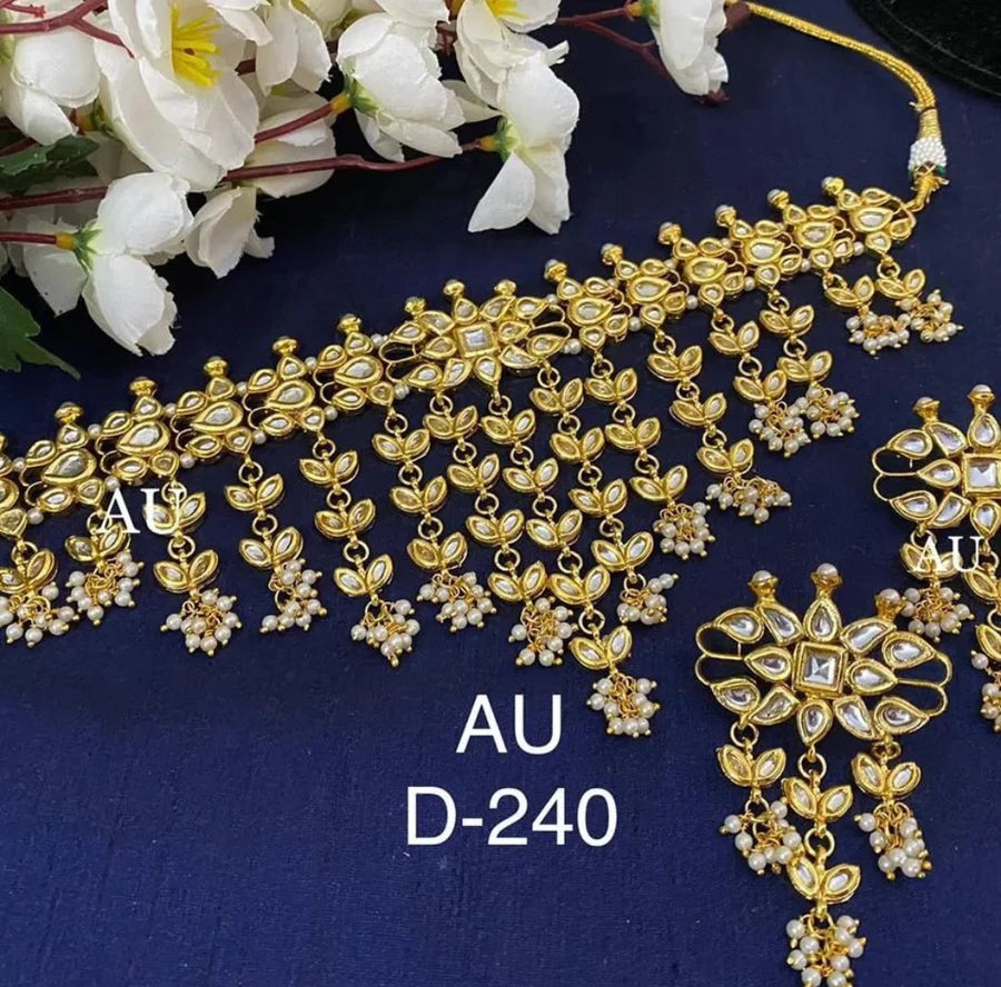 Kundan Choker Set